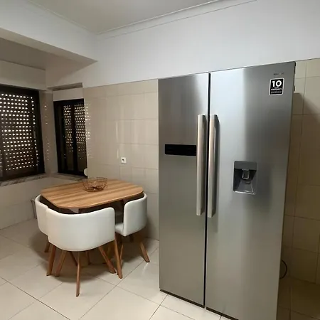 2 Bedroom Flat In - Quality * Amora