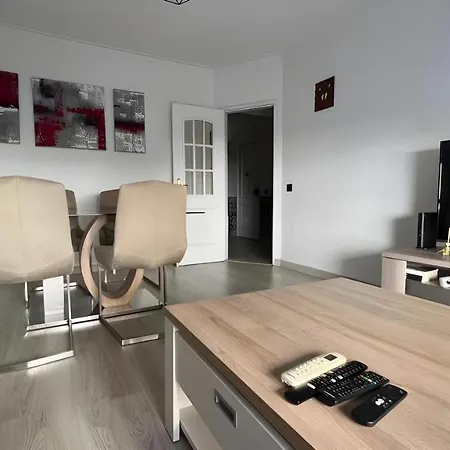 2 Bedroom Flat In - Quality Apartment