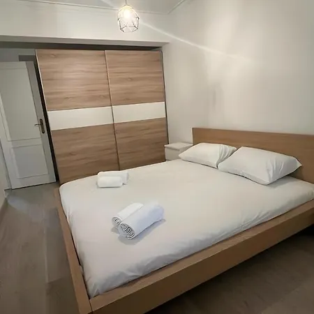 2 Bedroom Flat In - Quality